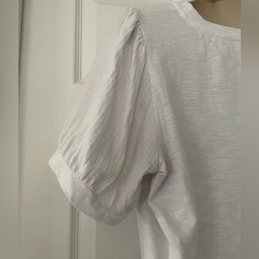 Time and Tru White Puff Sleeve Top - Picture 2 of 3